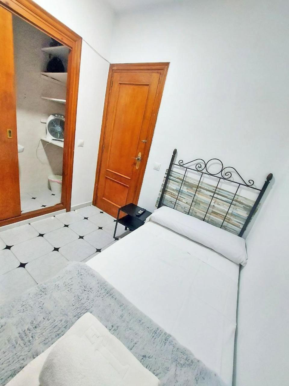 Guests House River مالقة المظهر الخارجي الصورة